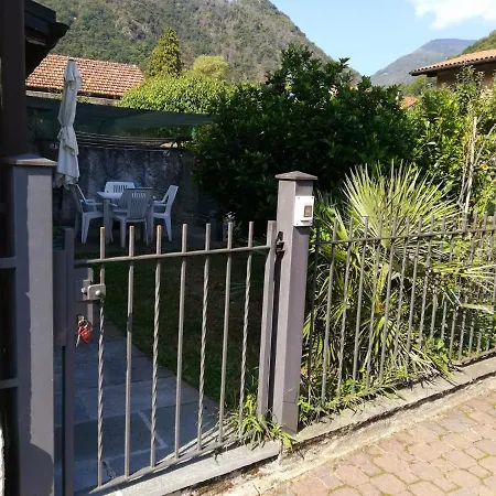 Rosso Apartment Cannobio