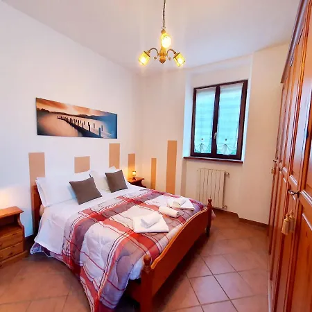 Rosso Apartment *